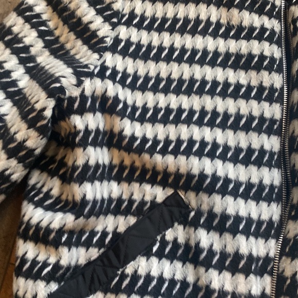 NWOT BCBGeneration reversible jacket Bomber - Picture 7 of 10